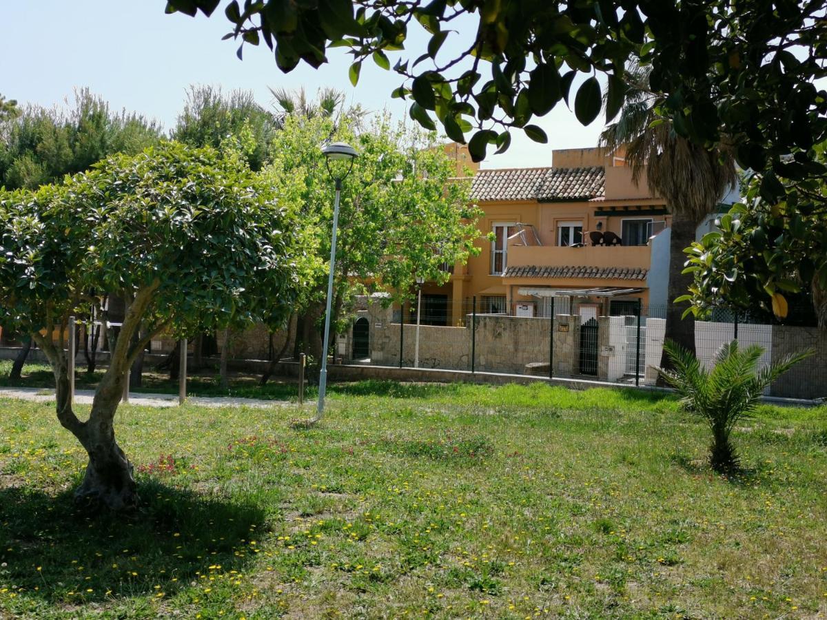 Casa Adosada Con Jardin طريفة المظهر الخارجي الصورة